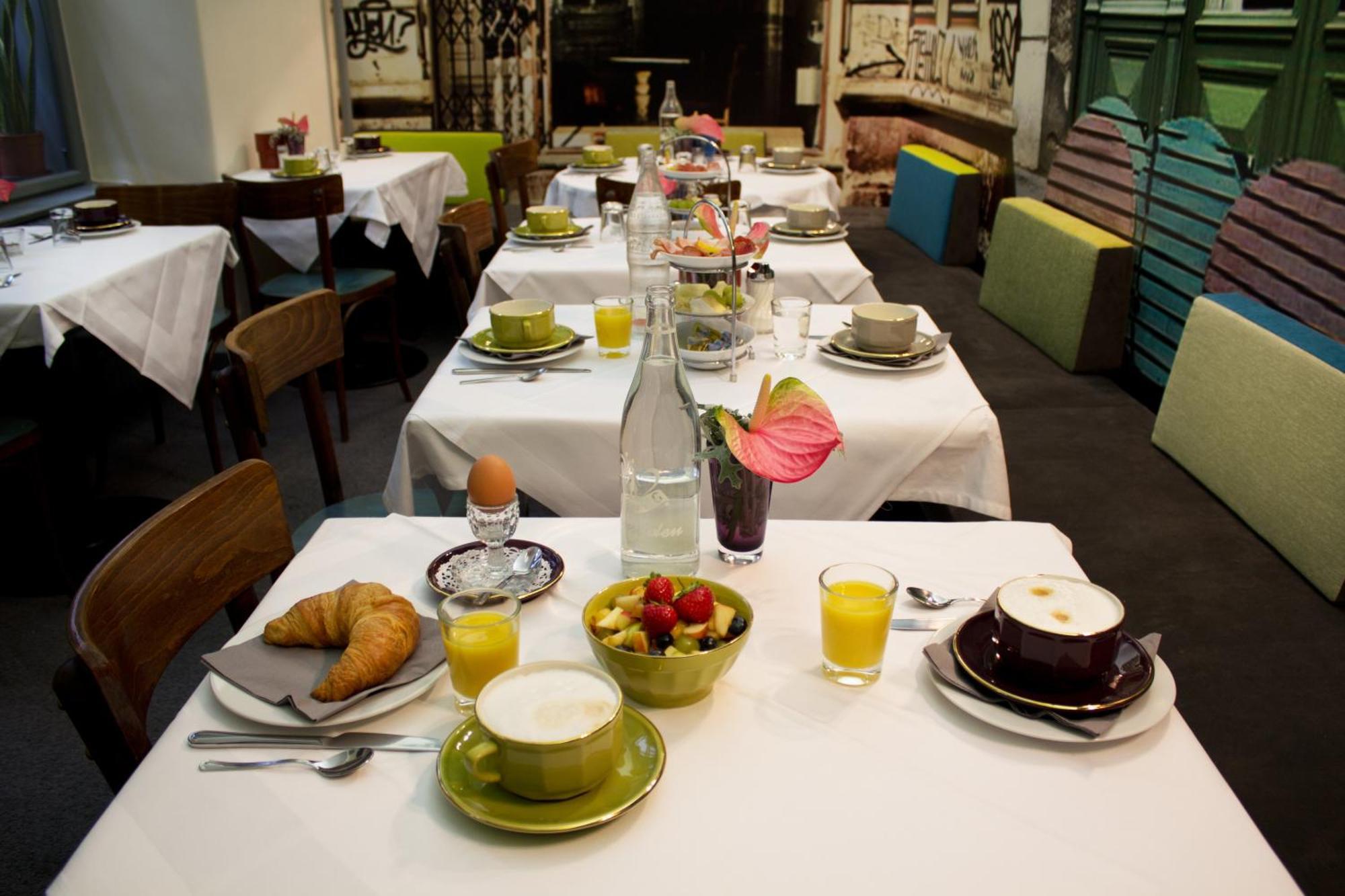 Saint Shermin Bed Breakfast & Champagne Wien Exteriör bild