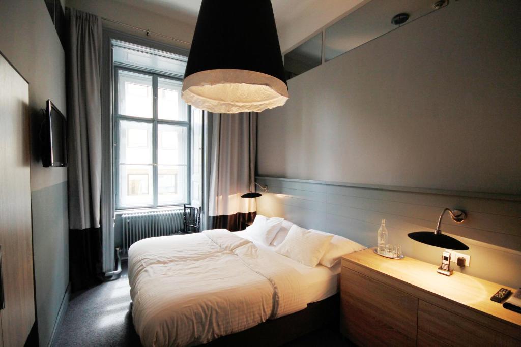 Saint Shermin Bed Breakfast & Champagne Wien Exteriör bild