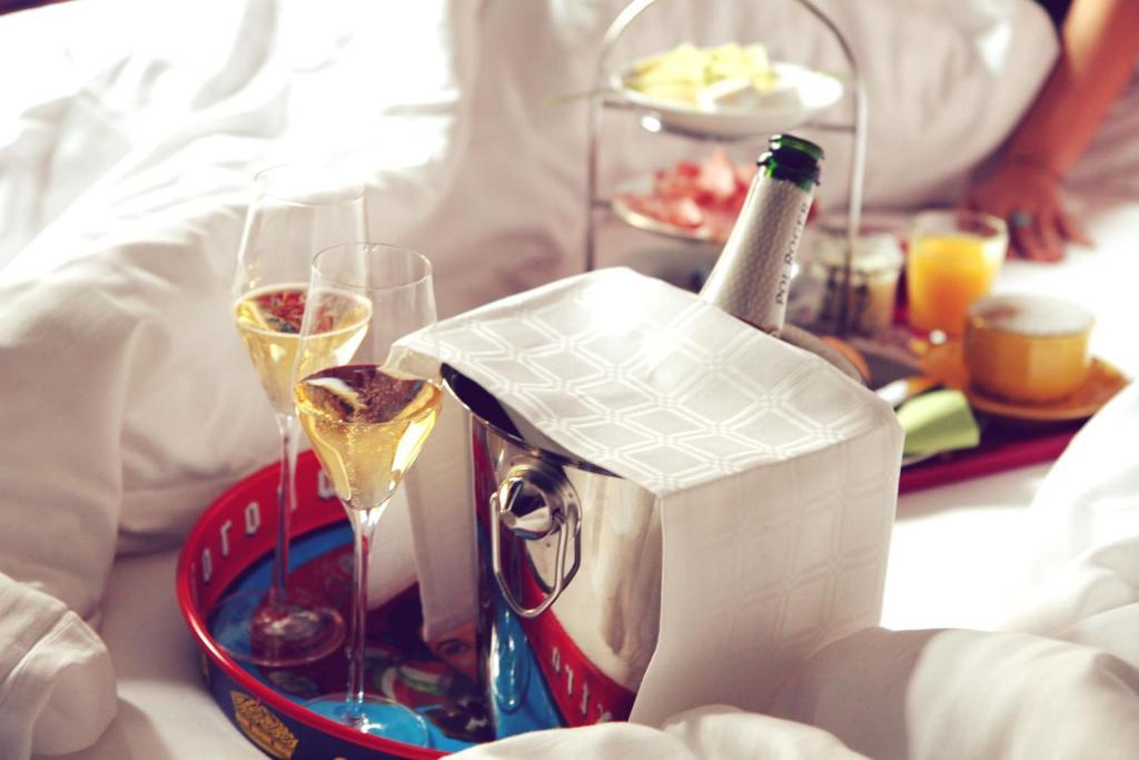 Saint Shermin Bed Breakfast & Champagne Wien Exteriör bild