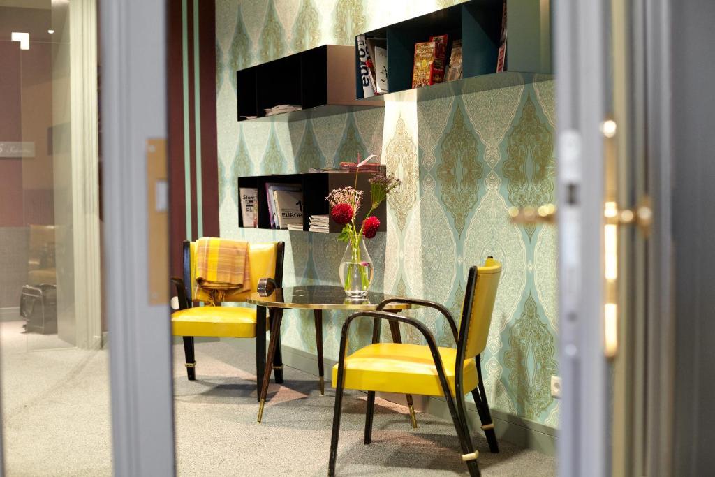 Saint Shermin Bed Breakfast & Champagne Wien Exteriör bild